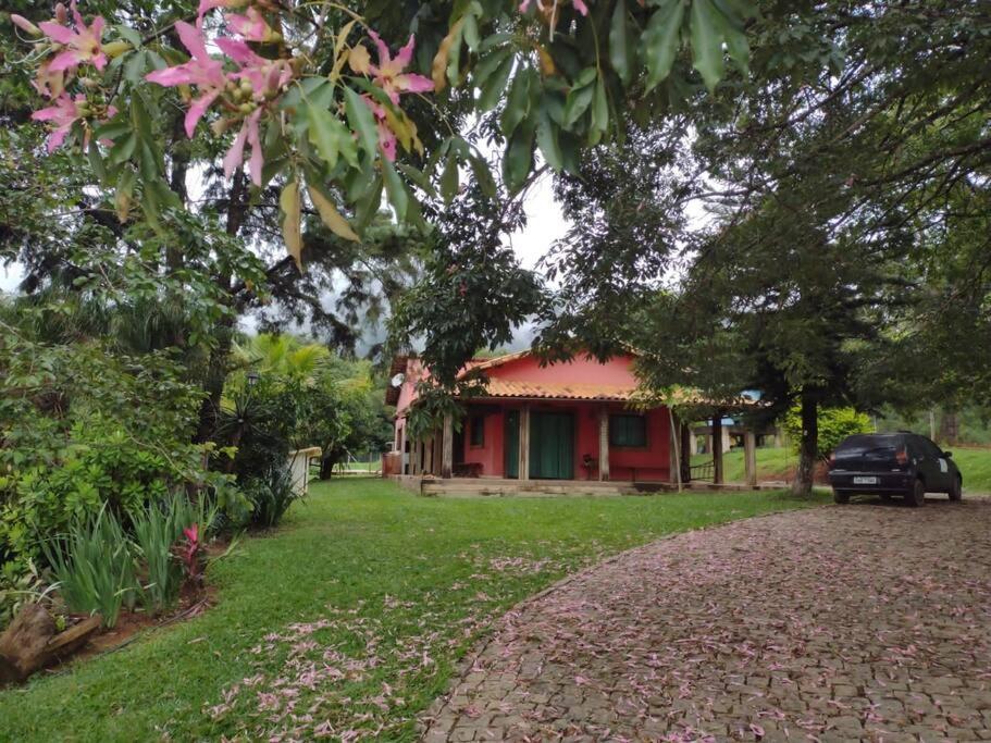 브루마지뉴 Sitio Da Tia Lucia Perto Da Montanha 빌라 외부 사진